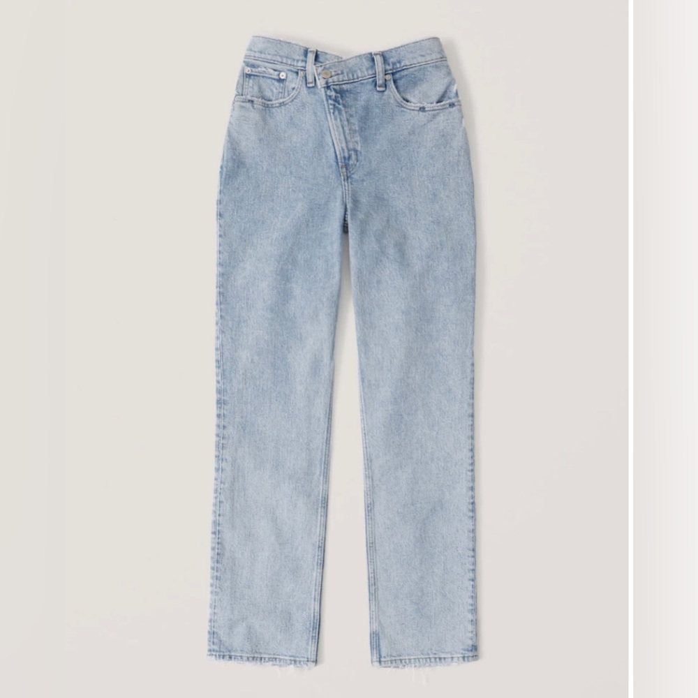 Abercrombie & Fitch Curve Love Ultra High Rise 90s Straight Jean